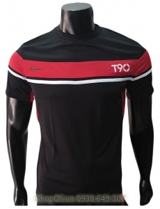 Quần áo đá banh T90 đen ngực ngang đỏ