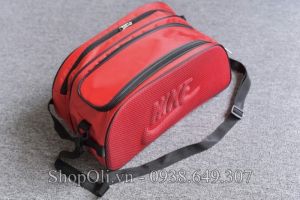 Túi Nike đựng giày đá banh màu đỏ logo nổi