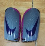 Rờ te bảo vệ chân Nike Mercurial