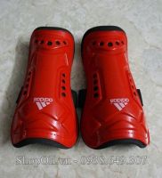 Ốp bảo vệ chân màu đỏ