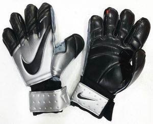Găng tay bóng đá thủ môn có xương cá xịn - bạc đen