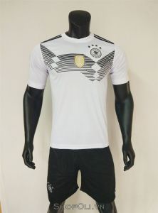 Quần áo đá banh World Cup 2018 đổi tuyển Đức trắng sân nhà