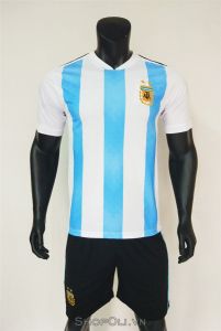 Quần áo đá banh World Cup 2018 đổi tuyển Argentina trắng sọc xanh