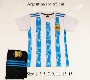 Áo quần đá bóng tuyển Argentina sọc trẻ em mới 2020