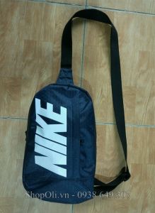 Túi thể thao đeo chéo Nike xanh đen